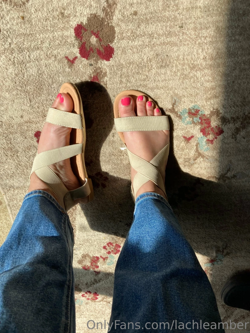 Sunshine on the feetsies hope i don t get tan lines on them 