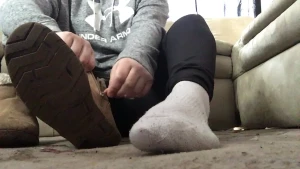 Removing my boots and socks usually this would be a ppv but i decided