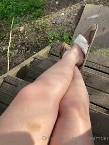 I m glad the sun is out i may need to retire these smelly old slippers