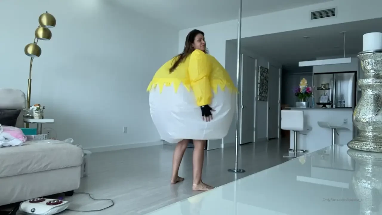 Sneak peek of tomorrow s show for cam soda 