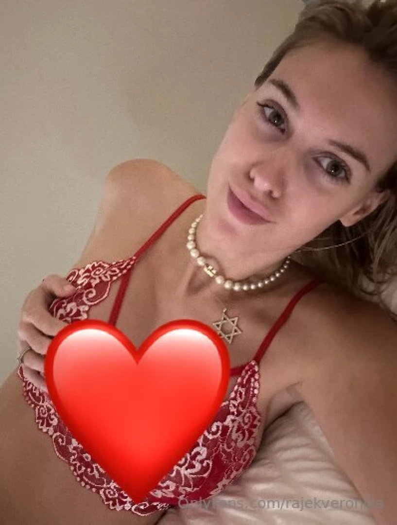 In mood to have some funnnn tell me how you like text me 