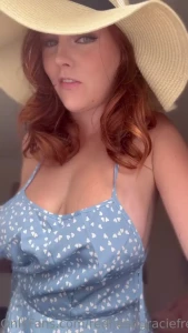 Happy sunday babe make it better and cum to my vip page redheadgracie