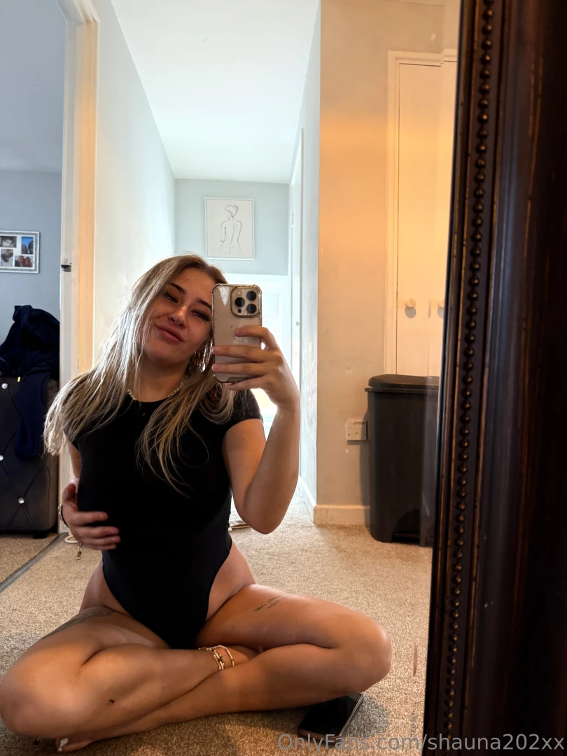 Bend me over then sexy shaunaaa202xx come chat to me i don t chat here 