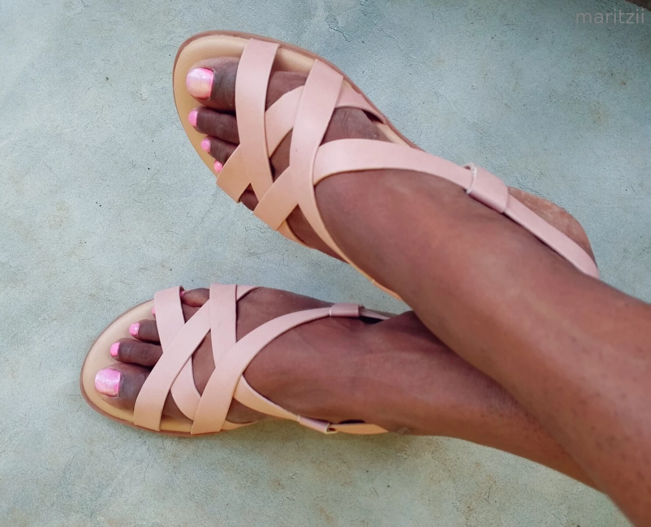 I make feet customs too 