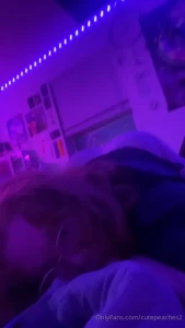 Feelin like a stripper when i m lookin in the mirror i ll be slappin