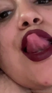 Im ready to moan ur name and play with my creamy pussy on videocall