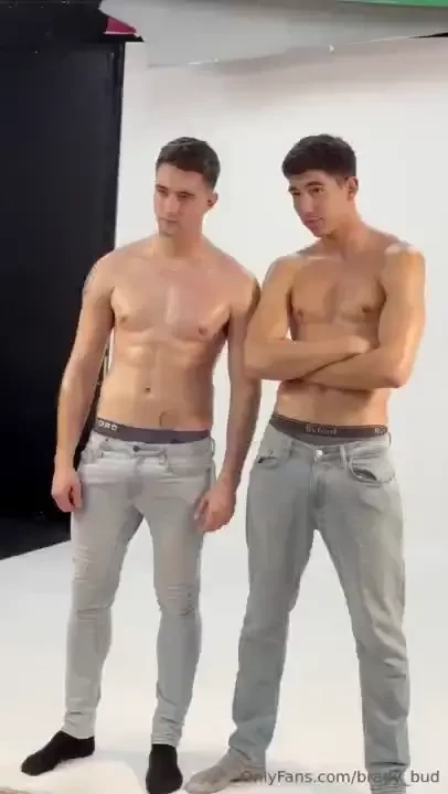 How do i look with my bro 