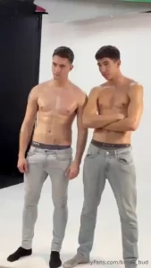 How do i look with my bro
