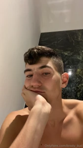 Bored right now come hit my dms so we can have fun