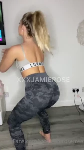 Over a min squatting video uploaded to xxx jamierose naked squatting