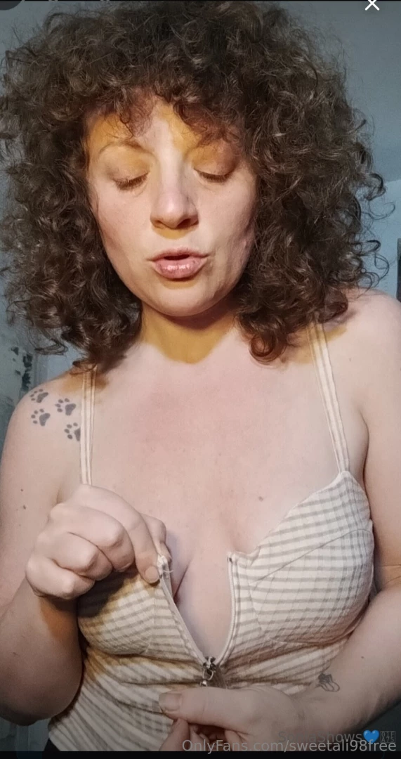 Soniafree discover her intimate wild world 