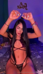 Will you take me to bed honey me llevas a la cama cari o