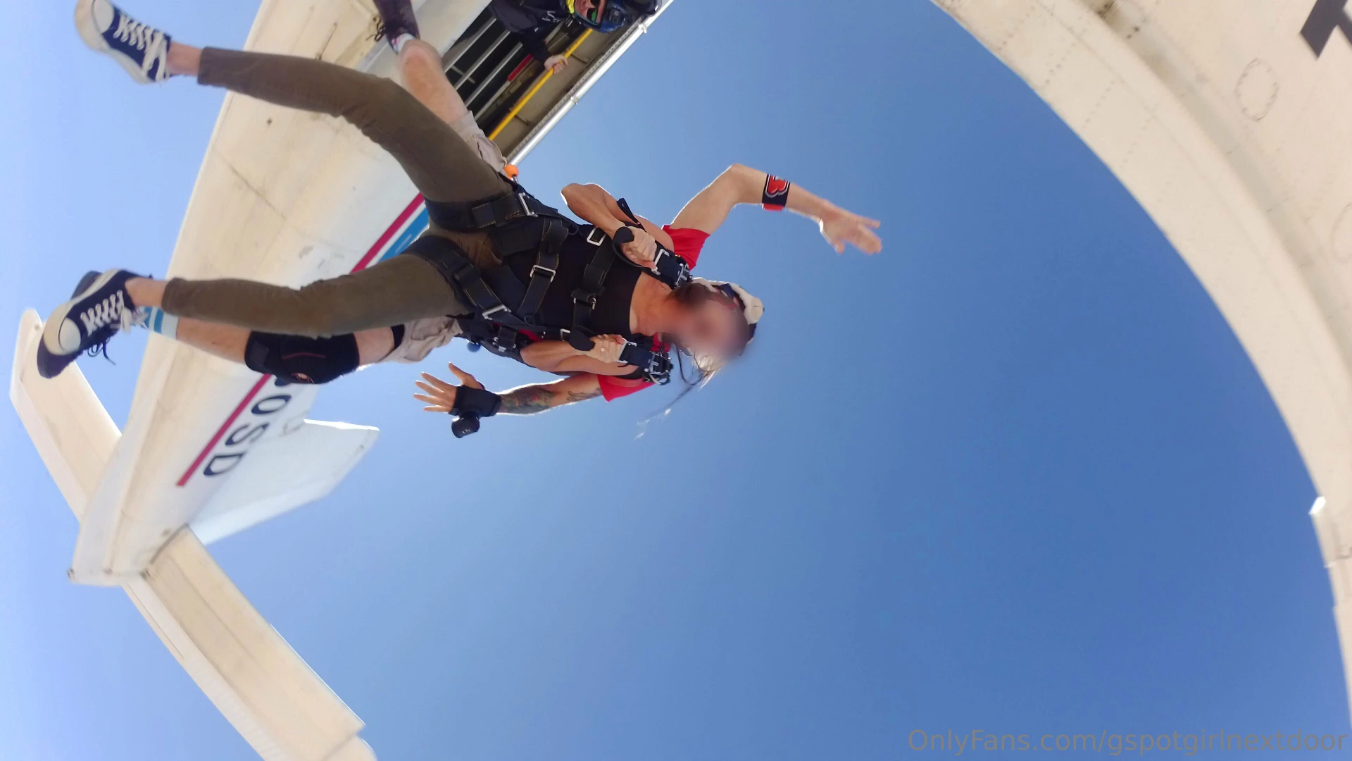 Good morning i received the sky diving photos taken while i was in the 