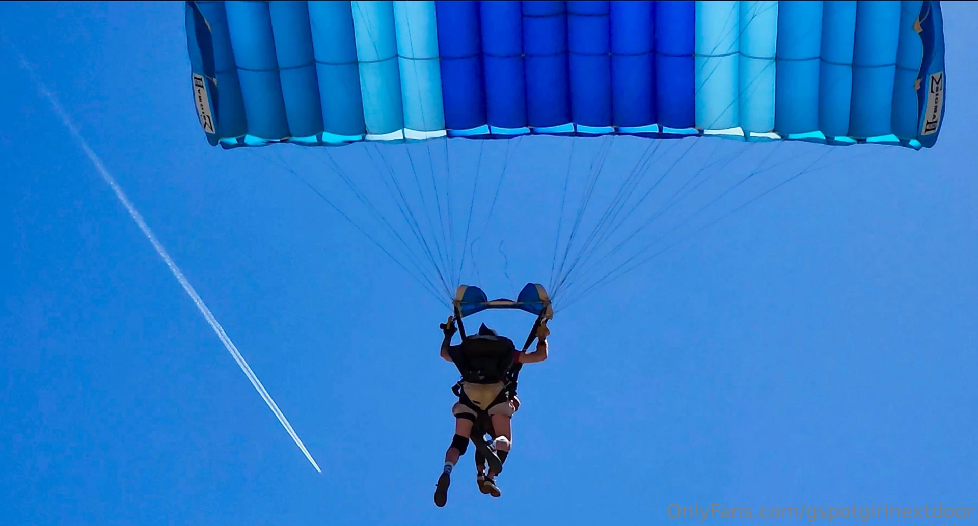 gspotgirlnextdoor - Getting ready to land love all the blue colors in this shot i m mostly 