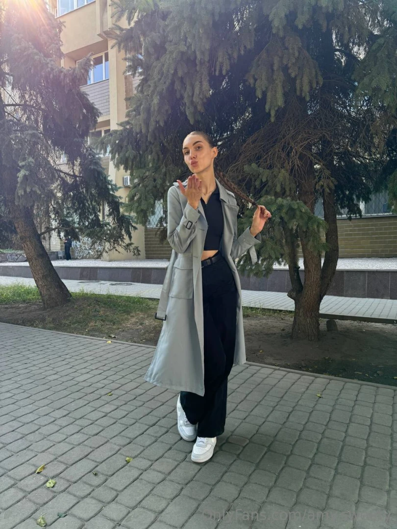 Catch my air kiss part 1 