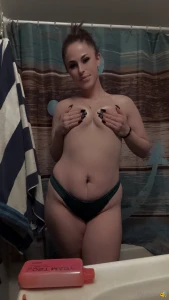 Goodnight babe sleep tight and dream of me