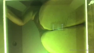 Solo hairy pussy through glass 6 52 watch me finger and fuck my tight