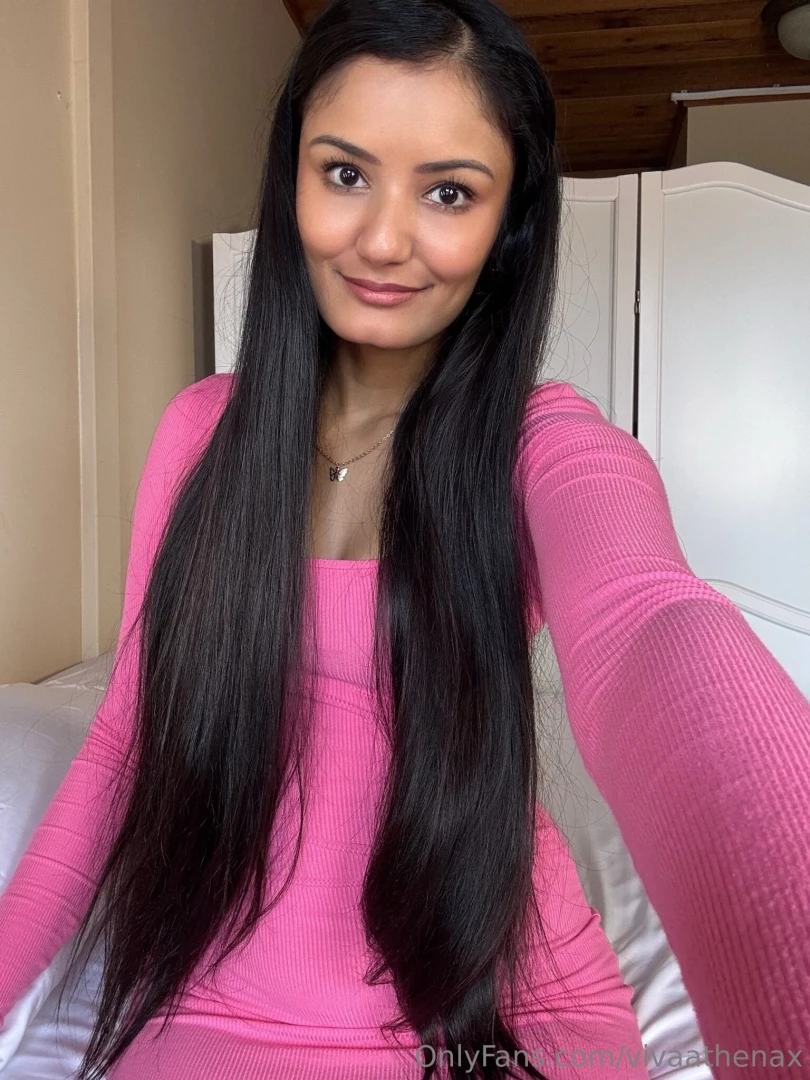 The bed s comfy but i promise we won t be sleeping 