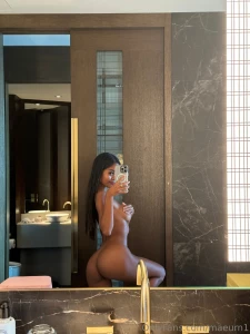 Ass or tits which one you go to first dm me your favorite