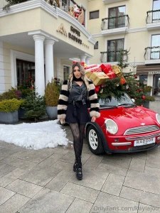 Soon to be christmas would you liike me as your present part 1