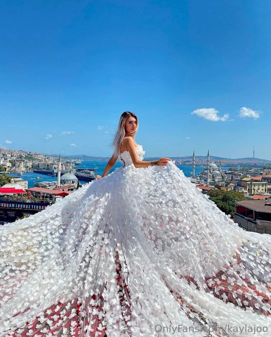 Photo shoot you liike my dress part 1 