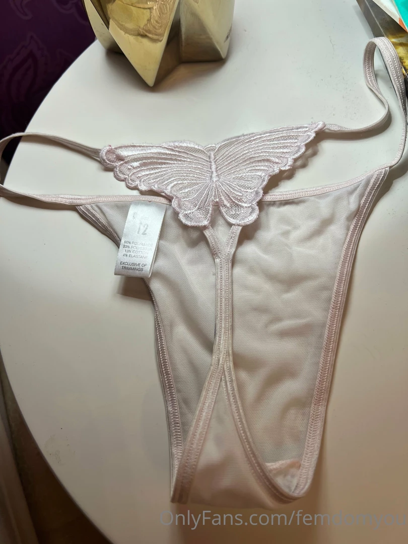 I dont like do you honey bunnies if yes my rose g-string is for sale 