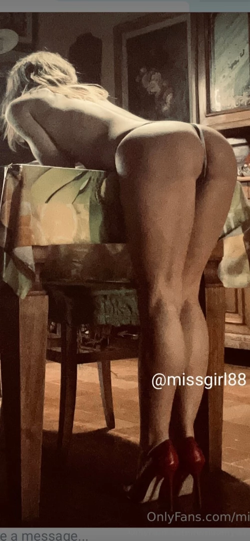 Ad modella per passione la ragazza curiosa della porta accanto che ti 