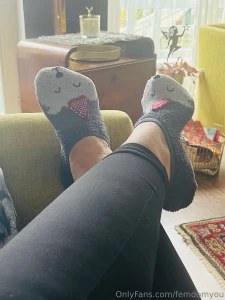 If you like sweaty and smelly feet honey bunny this is your offer my