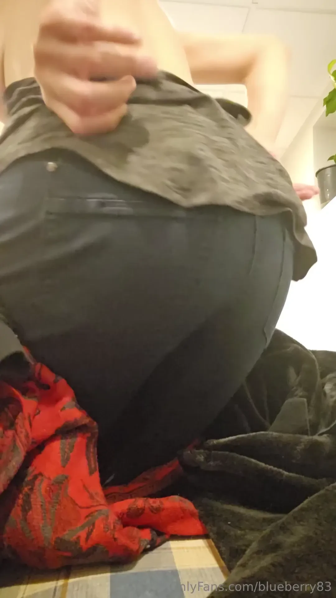 Sexting last night with my huge dildo stretching me i m creamy from part 2 