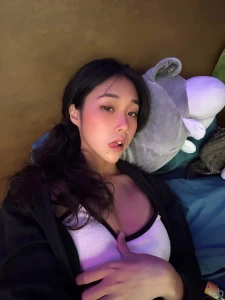 If you re bored too come chat with me