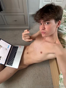 Busy day at the office x