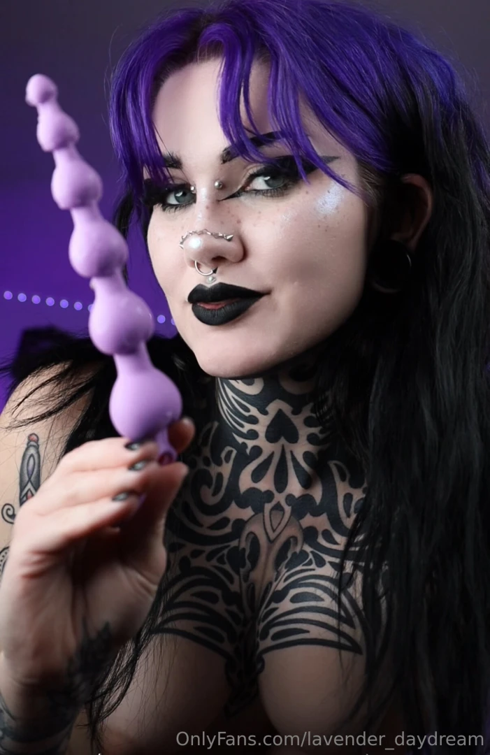 I rarely do anal so this is the only place to see it first time ever 