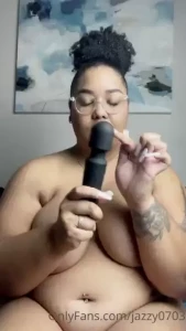 Watch me masturbate with this new vibrator and squirt a ton