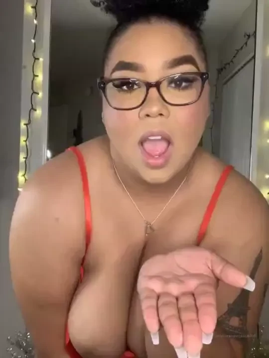 Unwrap me still waiting for my christmas presents tip here or message 