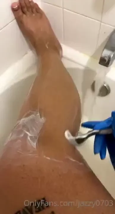 I took a couple videos shaving my legs and wanted to share since there 