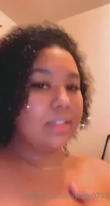 Shaking my titties and ass for you loves should i take more twerking 