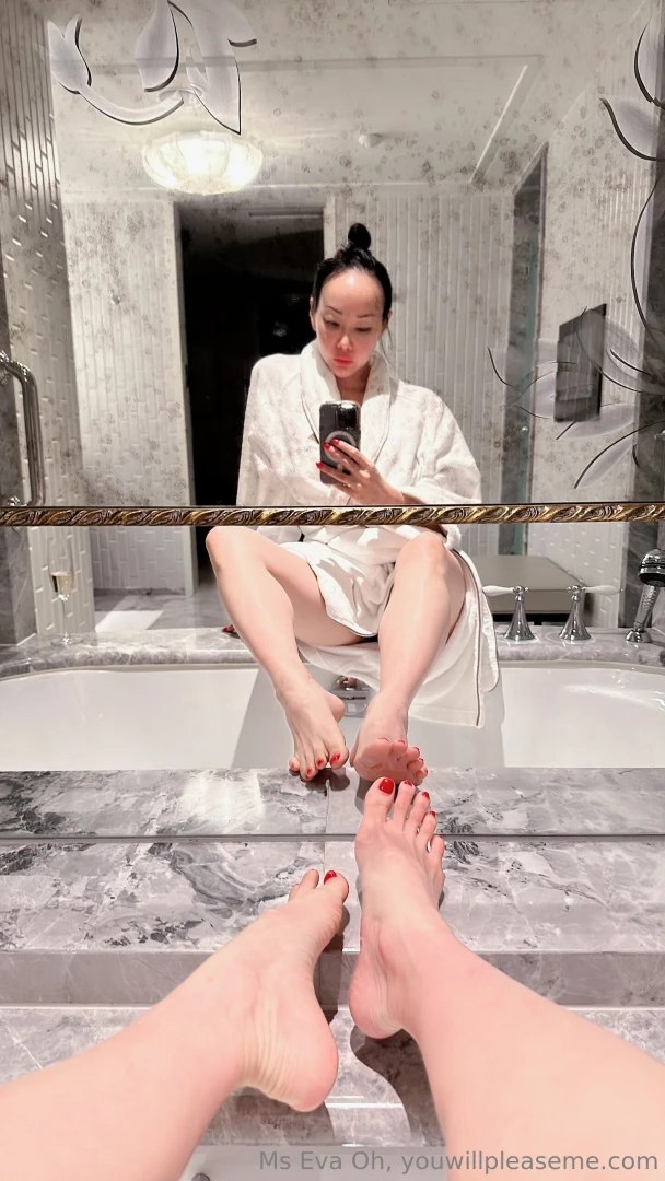 You re not allowed in here but you can imagine it me standing in the 