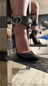 What are waiting for kiss it