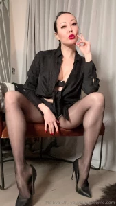 I know you ve been waiting for me tonight i m live at 9 pm gmt are you