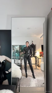 It s official my first ever vip exclusive live show is scheduled for 8