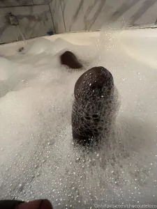 Bussin a nut inna tub