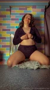 Snuggly lil panty sniffer snag this here full set and you ll also get