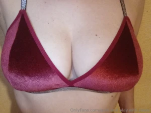 New bra and panties and bare feet don t be shy let me know what you part 5