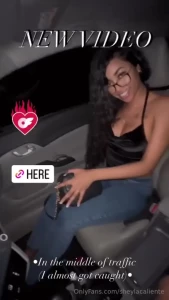 En este v deo me toco muy rico en el coche y uso mi juguetito para