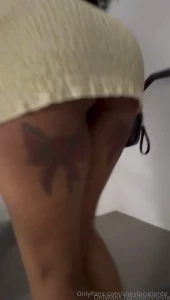 Haci ndolo en la salida de emergencia el ascensor estaba da ado y