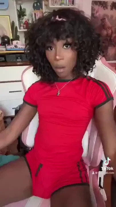 I m feeling a little lonely come keep me company 