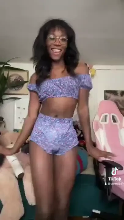 Almost lunch craving anything creamy p dm me and lets have a little 