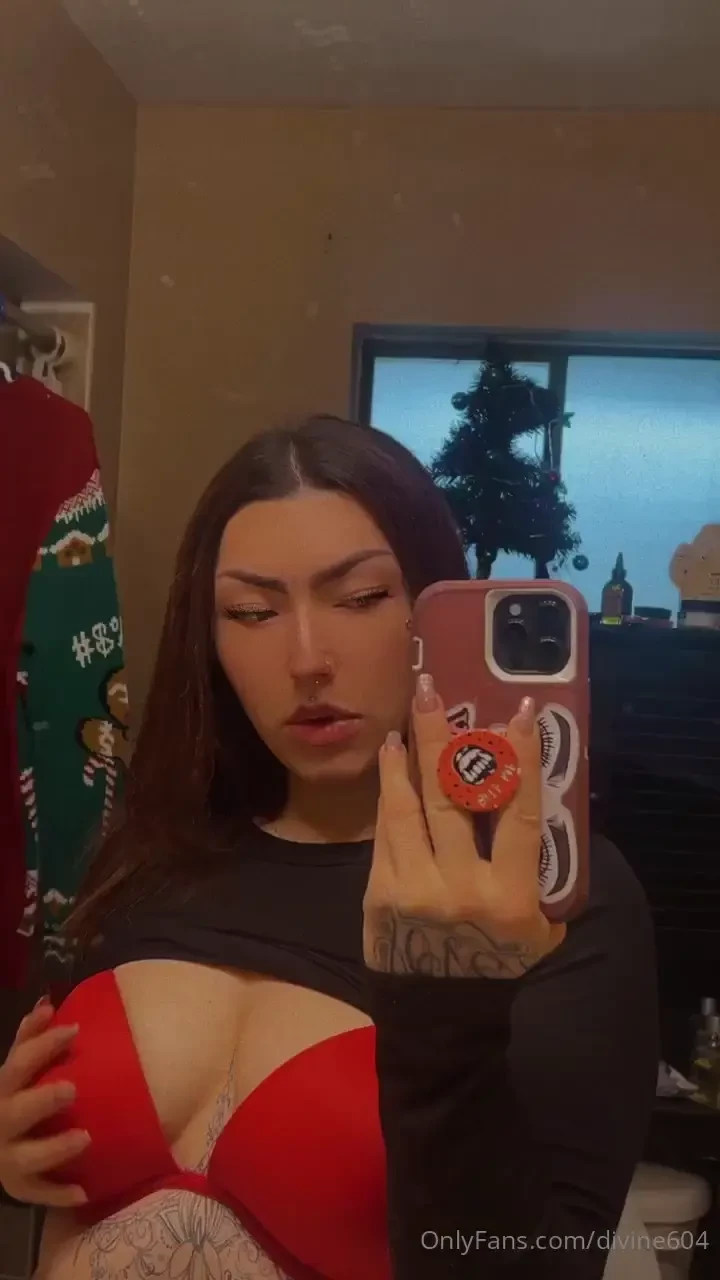 I just want a pathetic little man to pay my bills amp let me degrade 