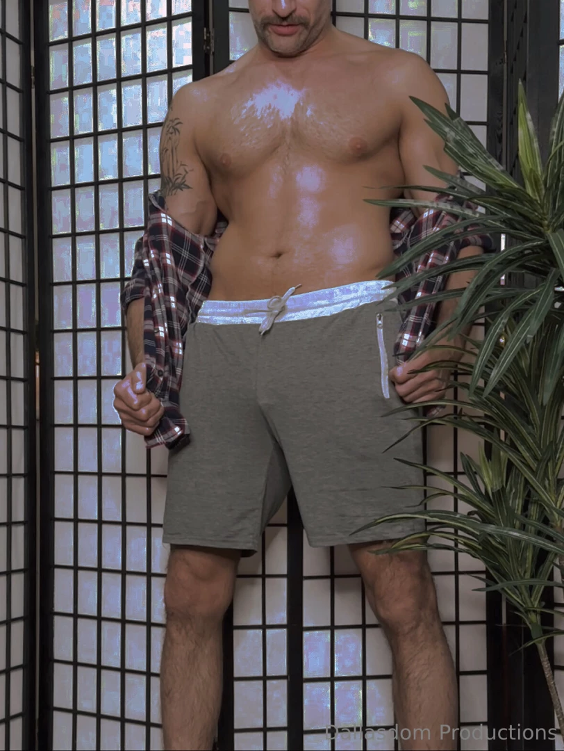 Don t forget i do solo customs want to see me strip down and treat my 