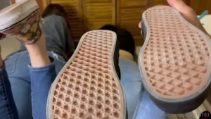Aqui el video quitandole los vans a alexia amp sami luego de andar part 1